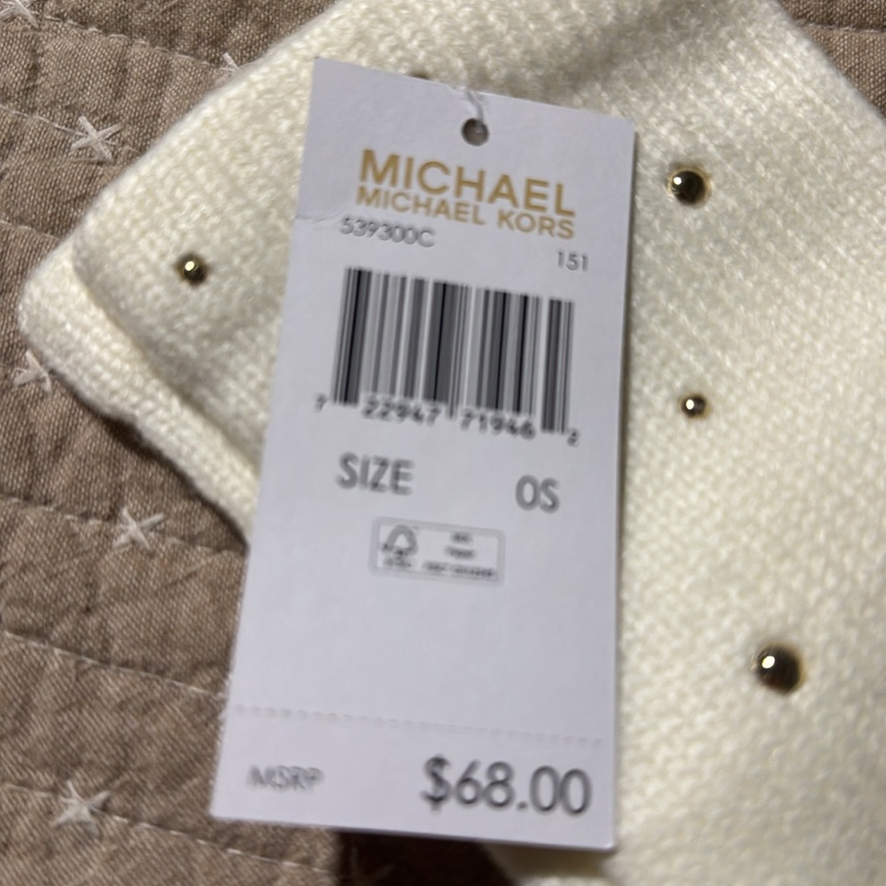 NWT Michael Kors Cream Knit Beret and Glove Set - Picture 2 of 4